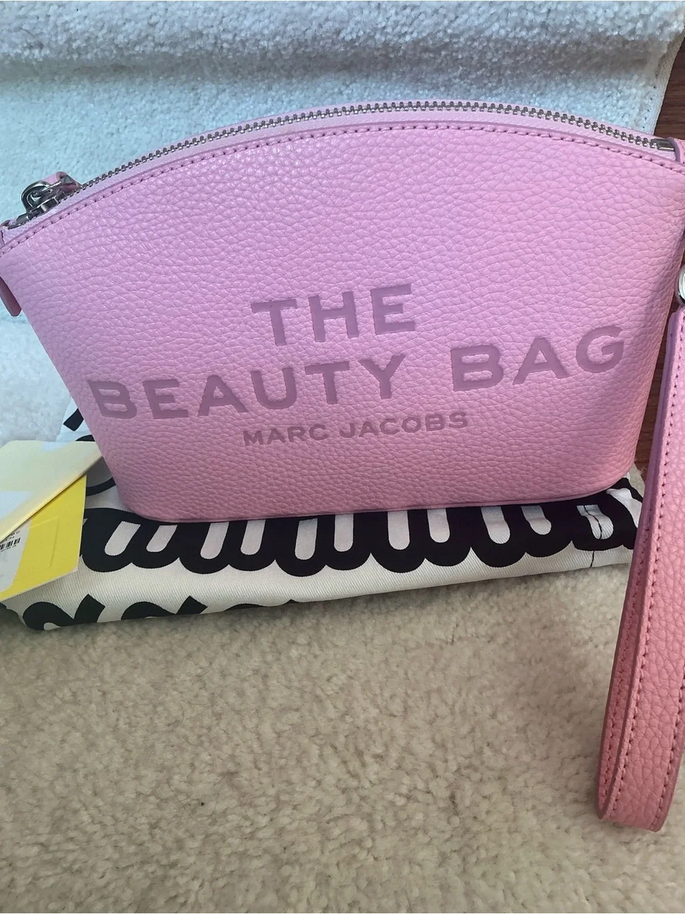 NEW WITH TAGS MARC JACOBS THE BEAUTY COSMETIC BAG CASE IN RIBBON PINK